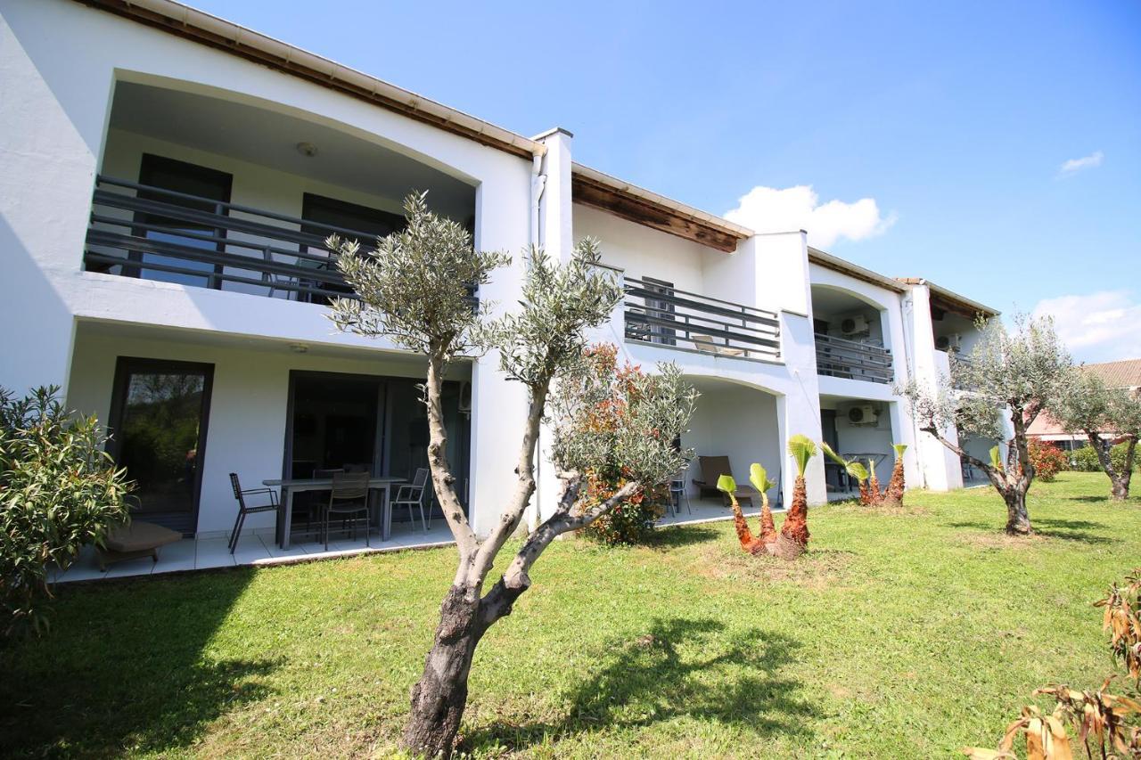 Residence De Tourisme Domaine De Janus 吕奥姆 外观 照片